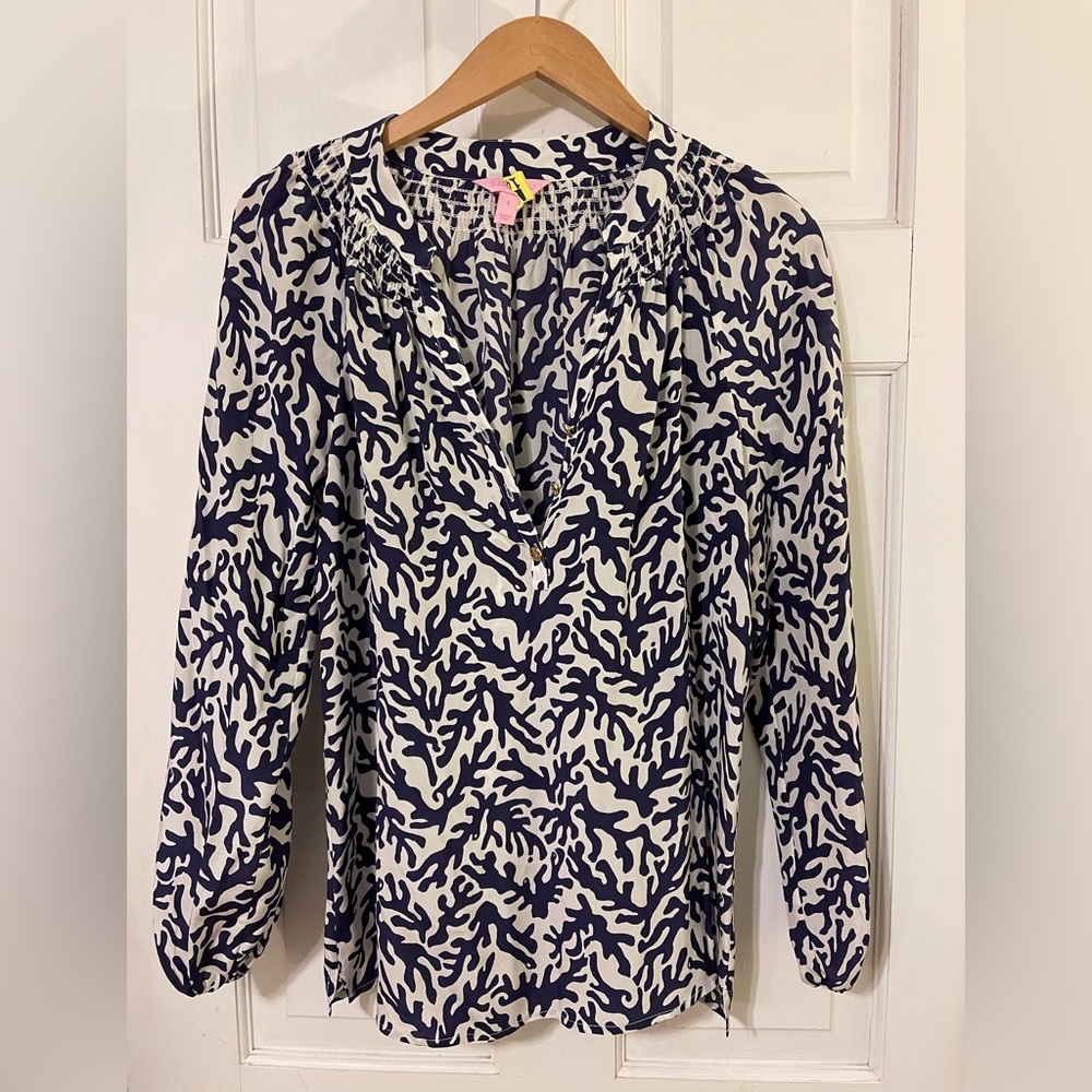 Lilly Pulitzer Elsa Silk Blouse blue coral design Size Small
